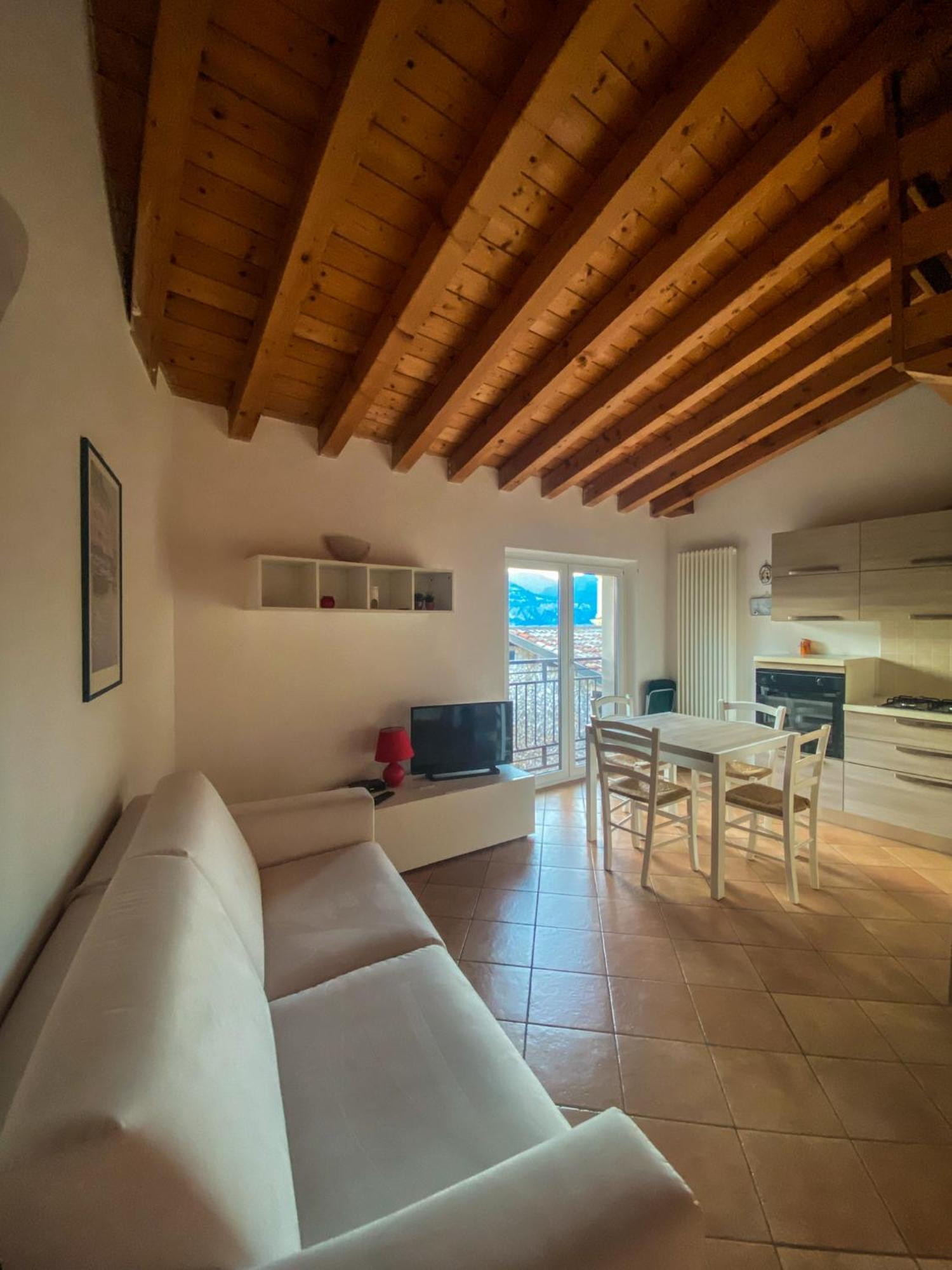 Ca Del Polset Apartment Brenzone sul Garda Luaran gambar